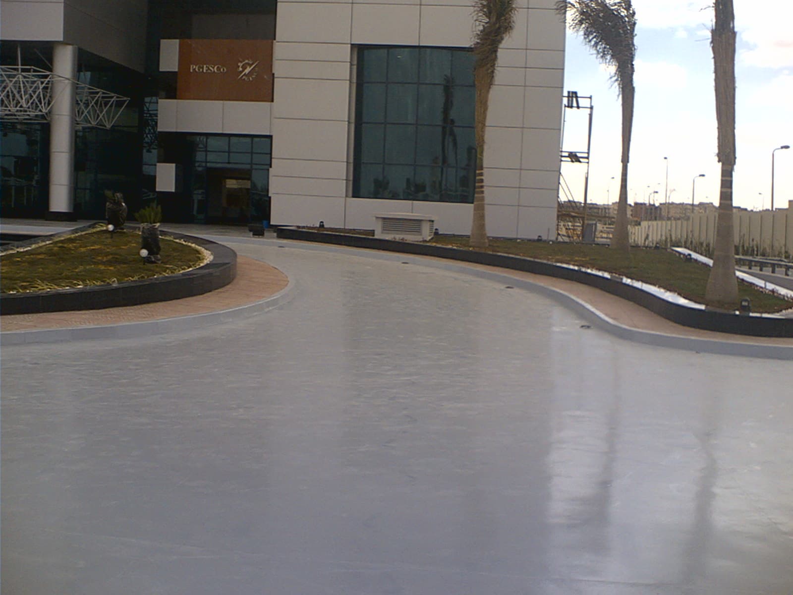 Epoxy and polyurethane coated industrial flooring
