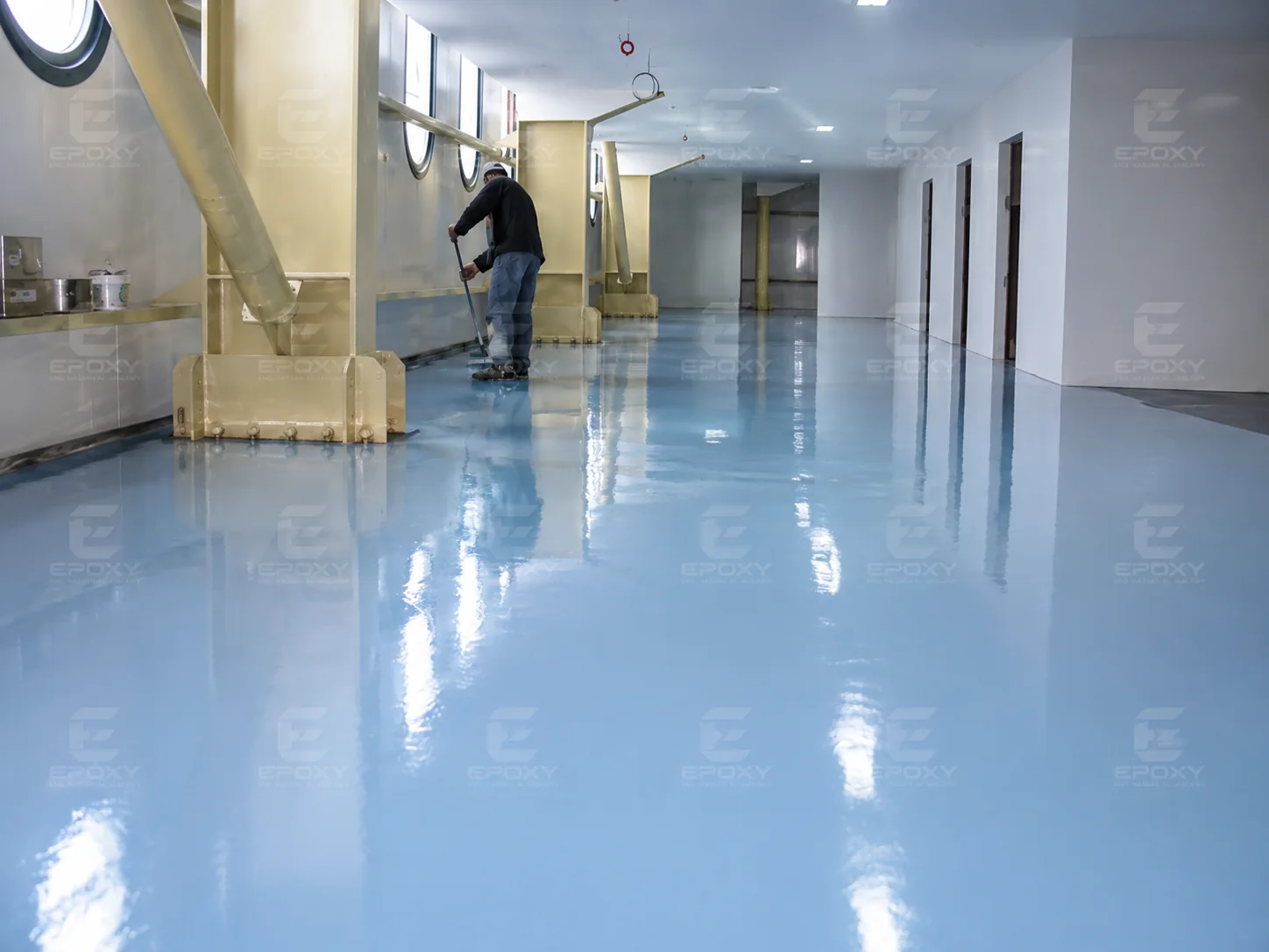 Blue reflective floor installed in an El Kasrawy facility